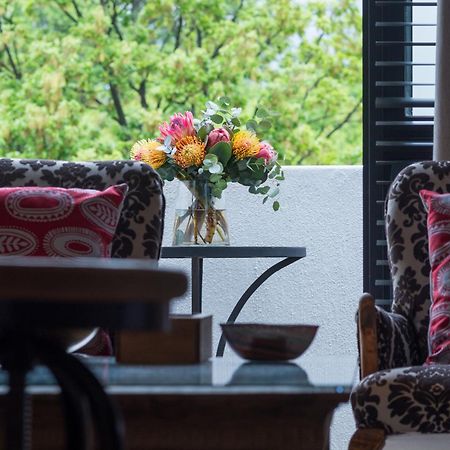 Chung cư 84 m² 2 phòng ngủ, 2 phòng tắm riêng ở Trung tâm Stellenbosch Ngoại thất bức ảnh