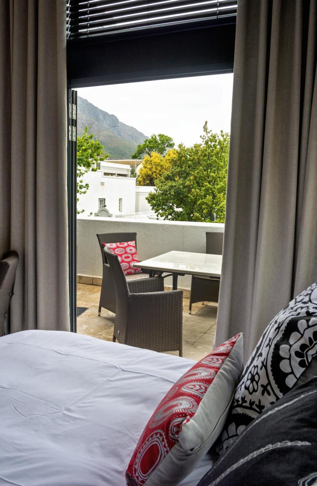 Chung cư 84 m² 2 phòng ngủ, 2 phòng tắm riêng ở Trung tâm Stellenbosch Ngoại thất bức ảnh