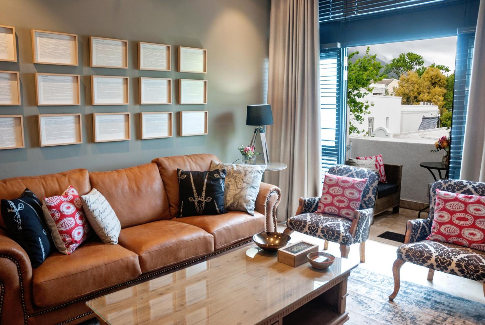 Chung cư 84 m² 2 phòng ngủ, 2 phòng tắm riêng ở Trung tâm Stellenbosch Ngoại thất bức ảnh